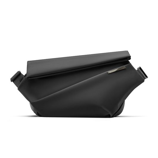 ニード ボディバッグ R1