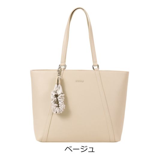 ベージュ