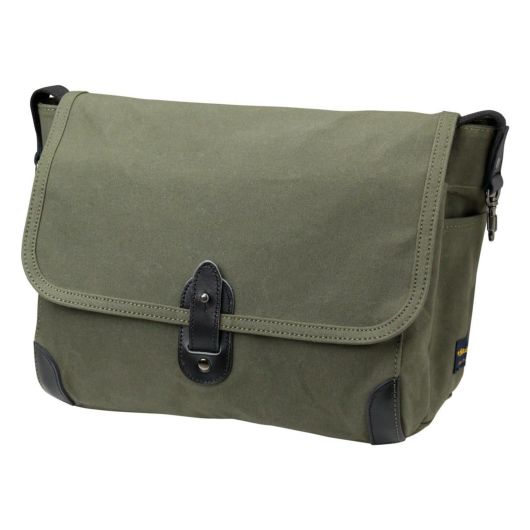 美品 GUCCI グッチ ベージュ アイボリー シルバー金具 GG