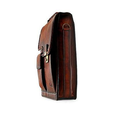 画像はブラウンを使用