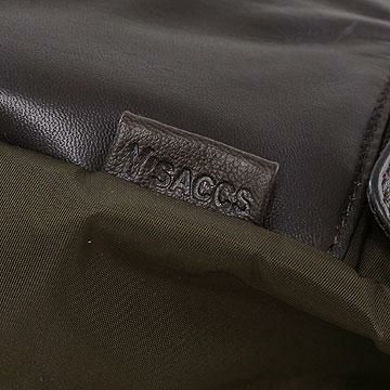 画像はブラウンを使用